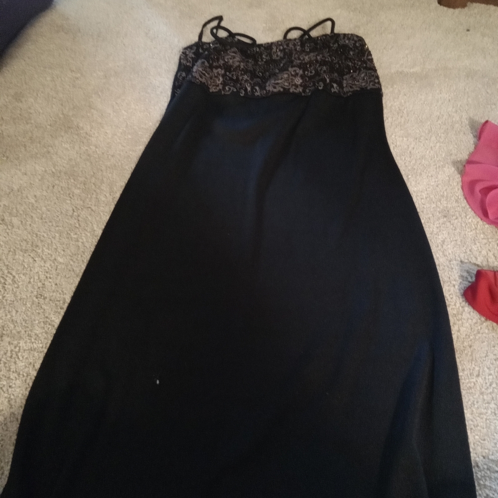 Finesse Elegant Black Garment